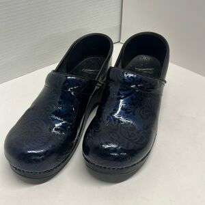 Dansko size 42 woman’s clogs